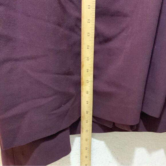 B. Bennett  2 piece  Skirt Suit. Excellent Condition. Size:8 - Picture 15 of 15